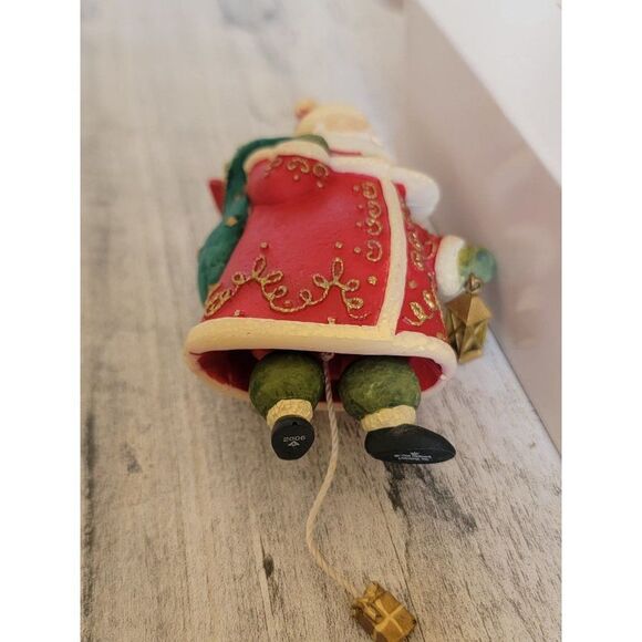 Hallmark Santa Yuletide Treasures 2006 ornament Xmas magic - Picture 3 of 9
